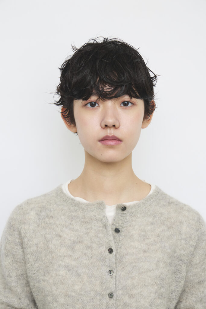 251202 0066 683x1024