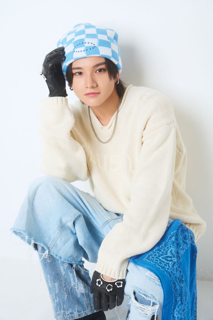 251210 0379 683x1024