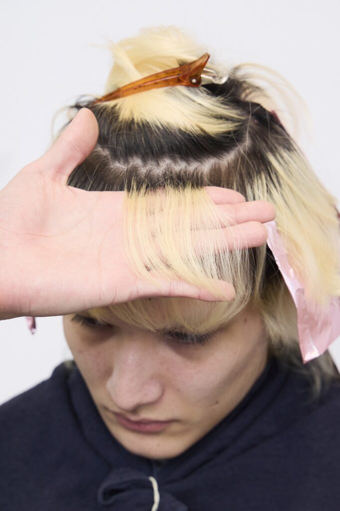 251216 0013 682x1024