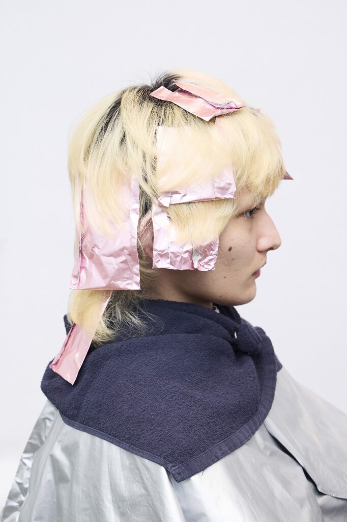 251216 0018 682x1024