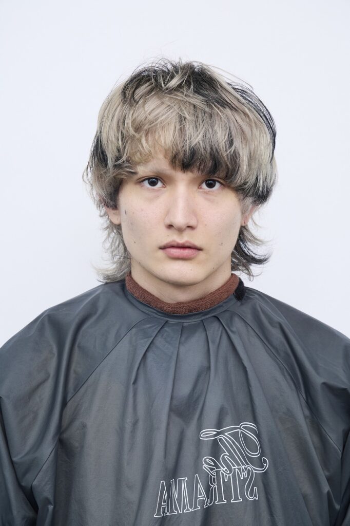 251216 0038 682x1024