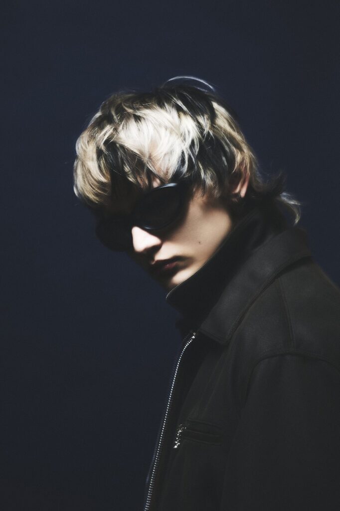 251216 0320 1 682x1024