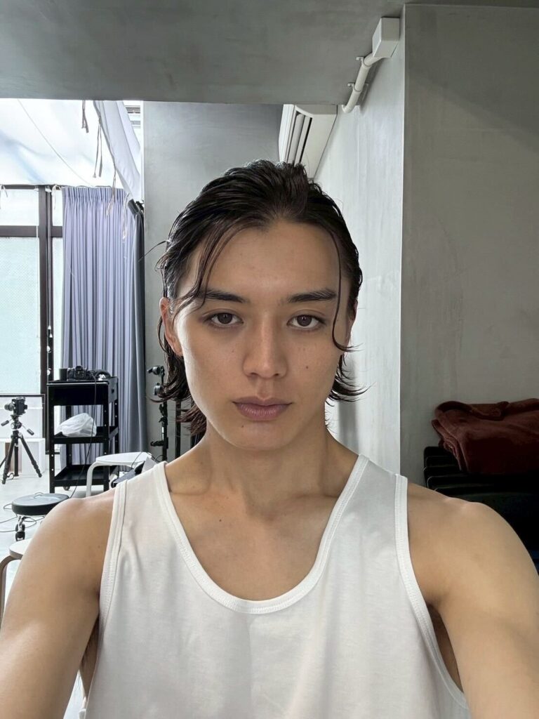 スキンケア 768x1024