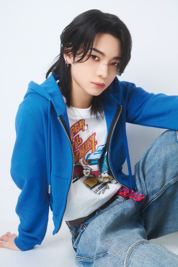 251210 1172 S 683x1024