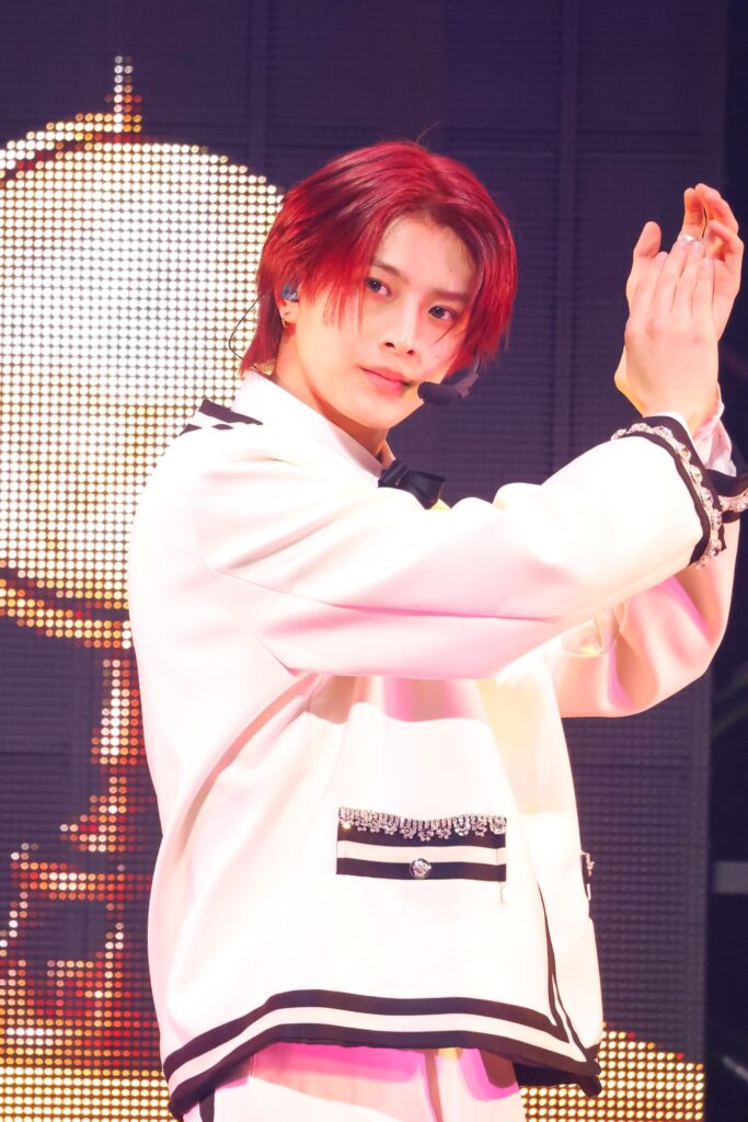 阿久根温世 S 683x1024