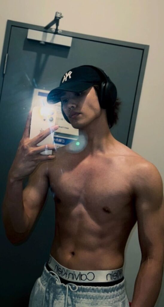 CE6E2035 9D67 4F6F 9F6F DA0B385B348C 2 548x1024