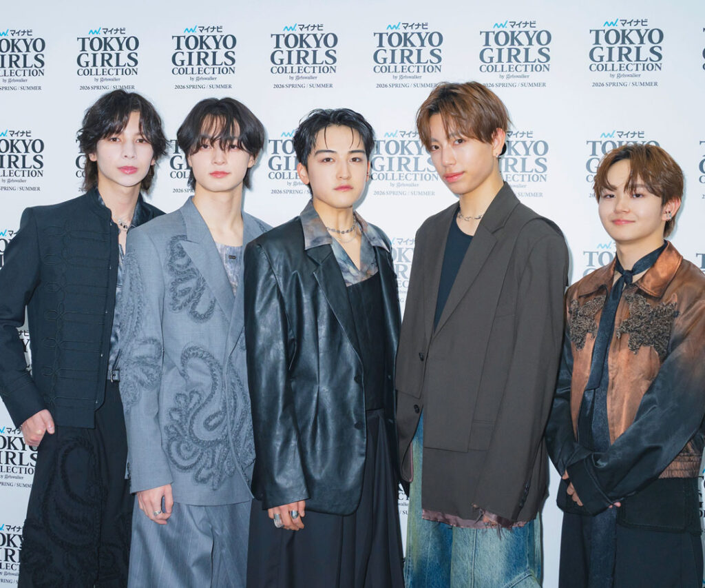 STARGLOW(第42回 マイナビ 東京ガールズコレクション 2026 SPRING/SUMMER)@東京・国立代々木競技場　第一体育館
