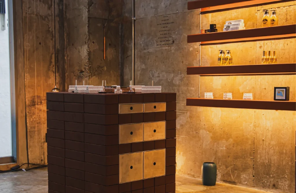 店内 1024x668