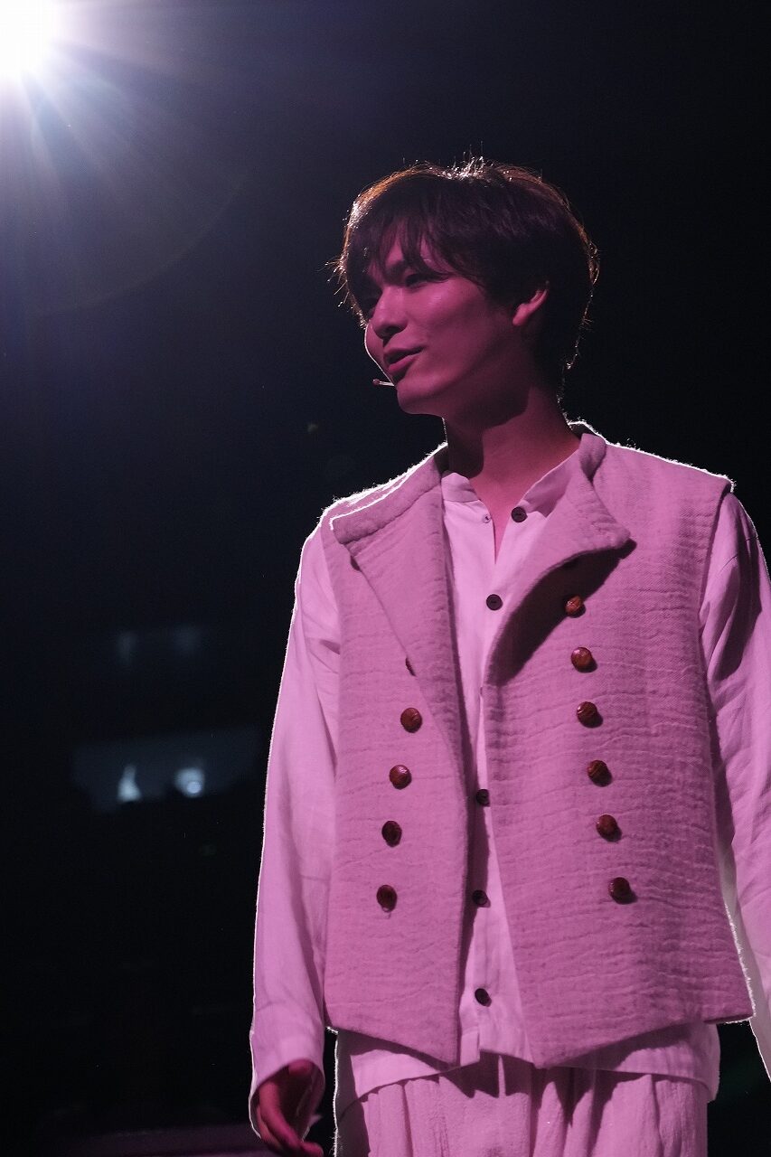 ジョセフ＝薮宏太 51S0026 rotated