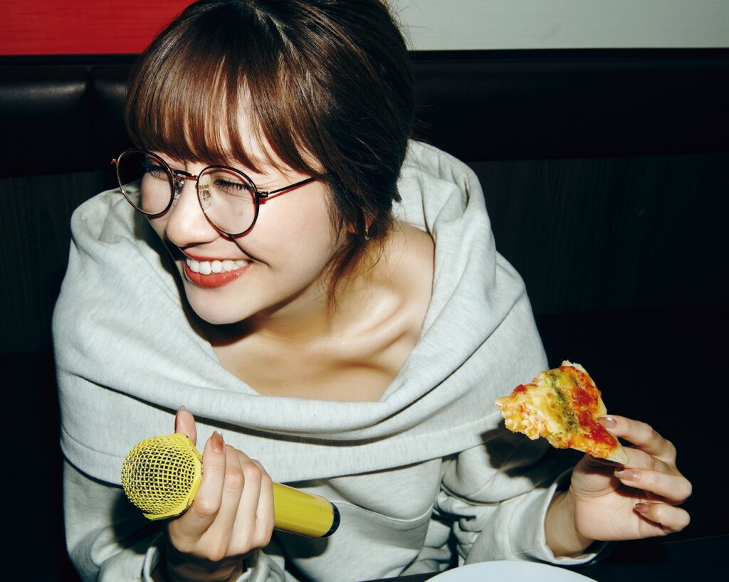 ももいろクローバーZ・佐々木彩夏が語る、母の味の記憶と30代のビューティ論。「実はかわいい、を目指したい」【後編】
