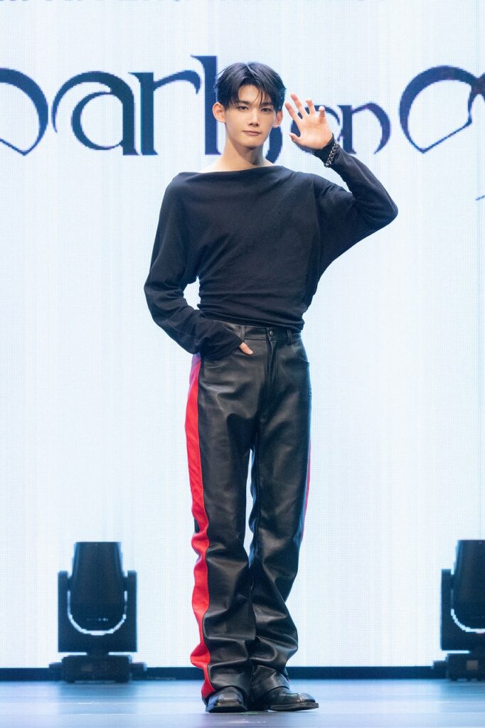 06 JO 682x1024